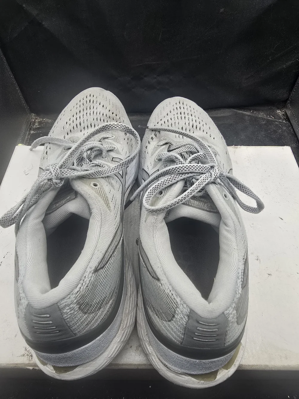 ASICS Light Gray Mesh Running‎ Shoes